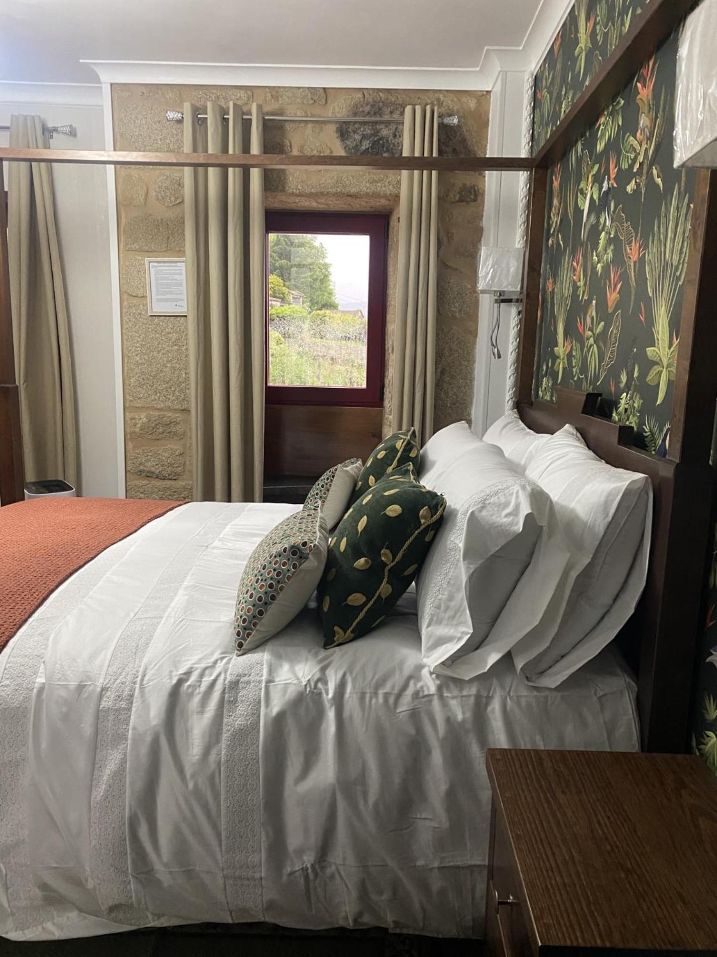 Os Fentos Bed & Breakfast Понтеведра Екстериор снимка
