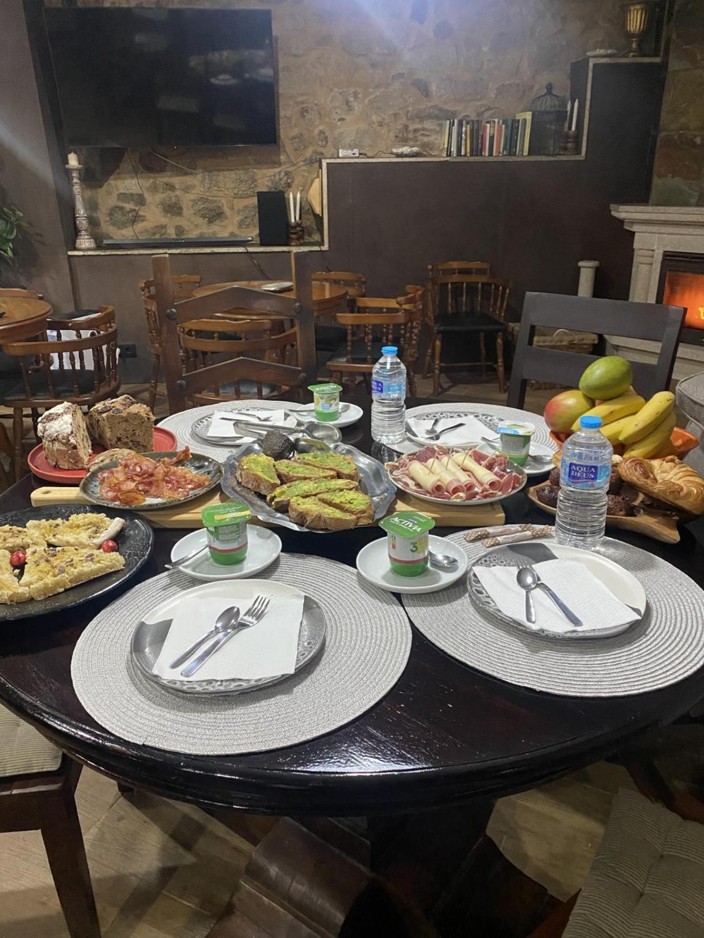 Os Fentos Bed & Breakfast Понтеведра Екстериор снимка