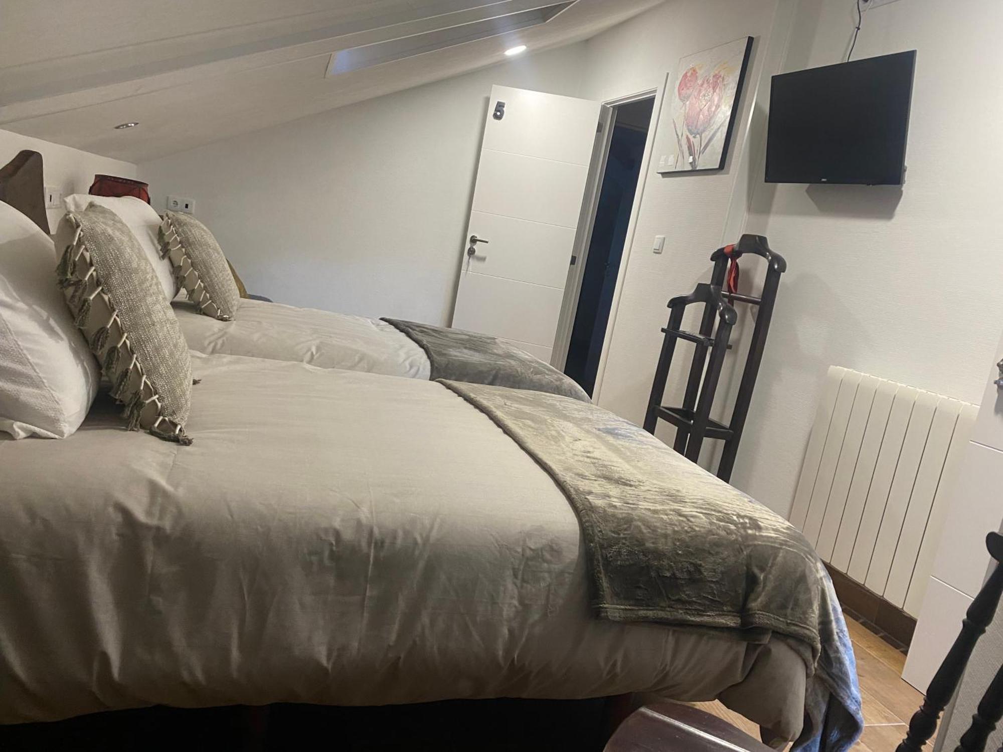 Os Fentos Bed & Breakfast Понтеведра Екстериор снимка